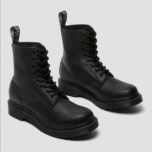 Doc Martens/ Dr. Martens 1460 PASCAL WOMEN'S MONO LACE UP BOOTS | Black